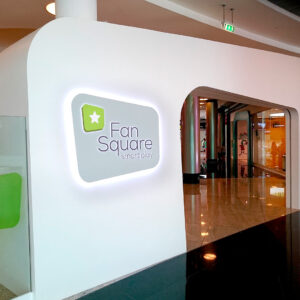 arco de entrada a Fan Square